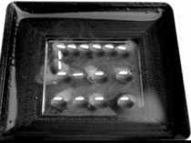 Liquid metal tray 